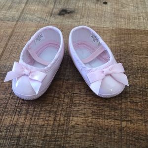 Adorable newborn pink shoes
